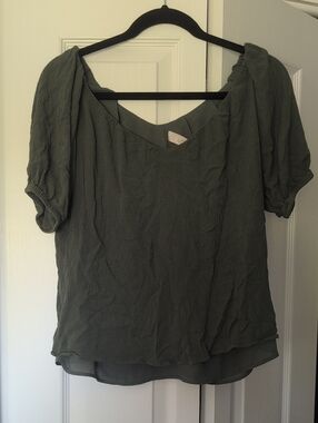 LOFT Olive Green V-Neck Puff Sleeve Blouse